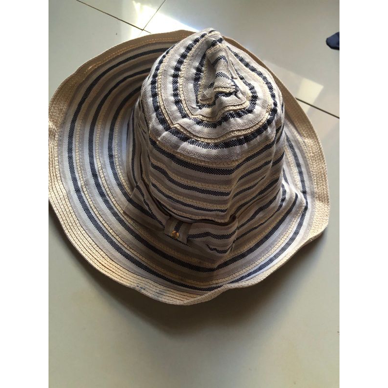 Topi pantai Topi bundar