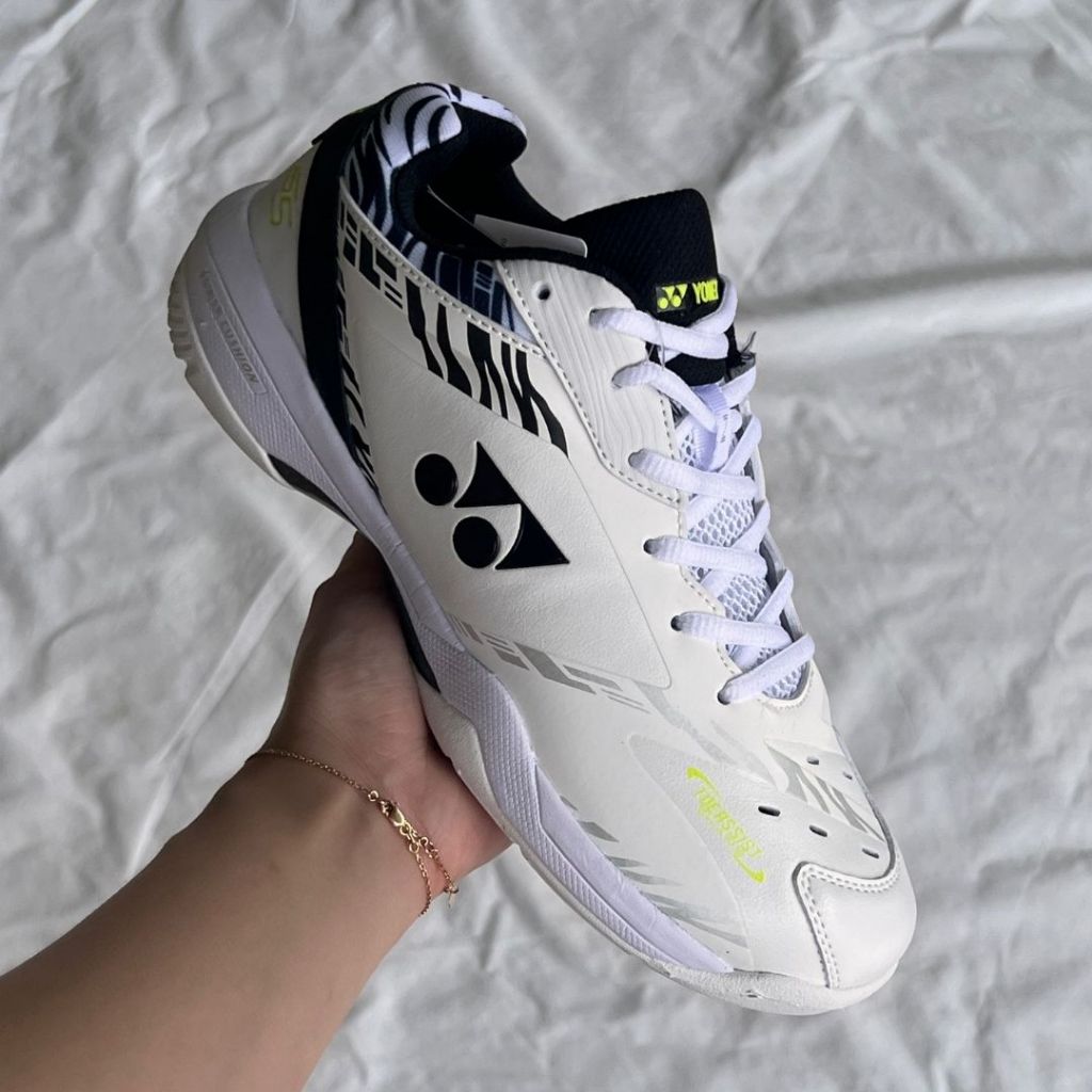 Sepatu Yonex Power Cushion 65 Kento Momonta White Tiger.
