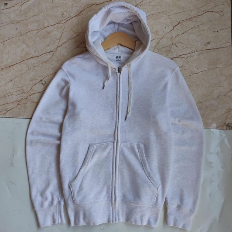 Zipper Hodie Uniqlo Putih Misty sz M (minus)