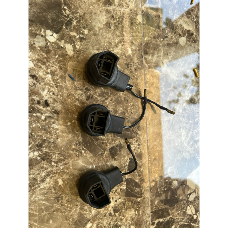 fiting lampu H4 original bekas saklar vixion piting soket lampu H4 motor mobil ori minda