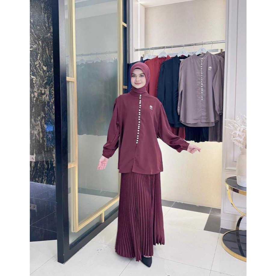 one set rok plisket polos Shellasaukia