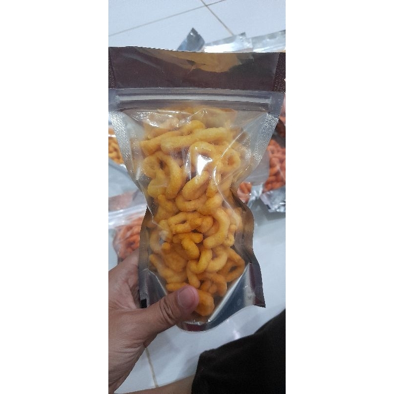 

LANTING SINGKONG CEMILAN KHAS KEBUMEN / CEMILAN MURAH LANTING SINGKONG RASA JAGUNG MANIS