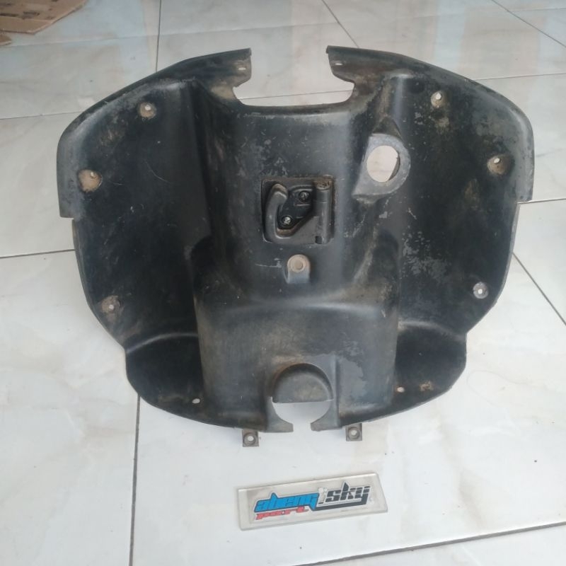 COVER LEGSIL DASBOR KUNCI KYMCO METICA BEKAS ORIGINAL