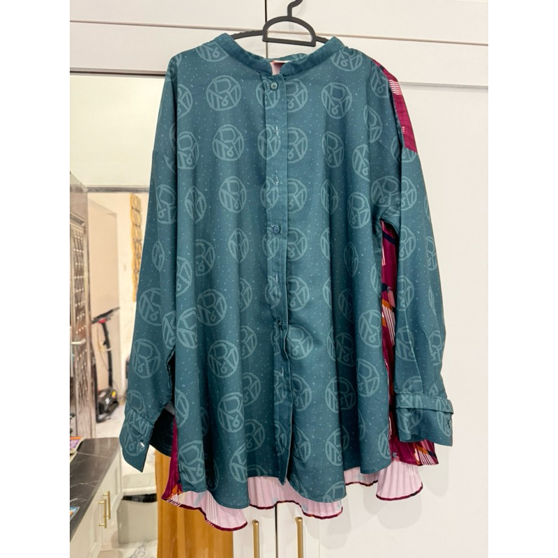 Ria Miranda monogram top