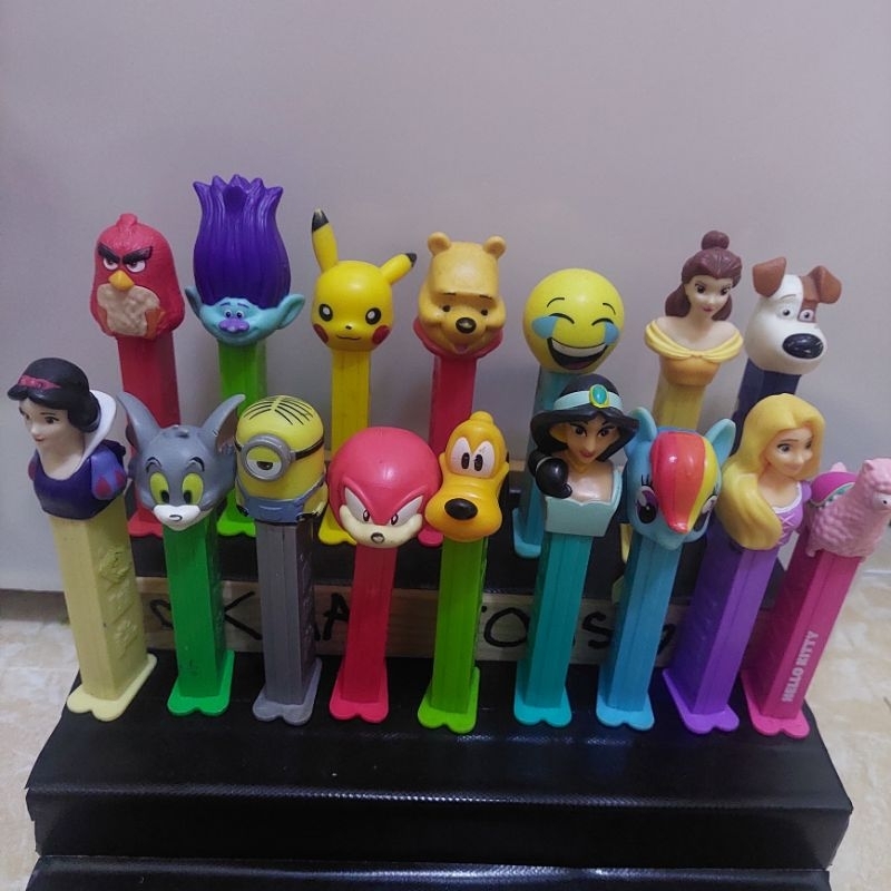 PRELOVED / BUKAN BARU Mainan PEZ tempat Permen Pezz Candy Dispenser