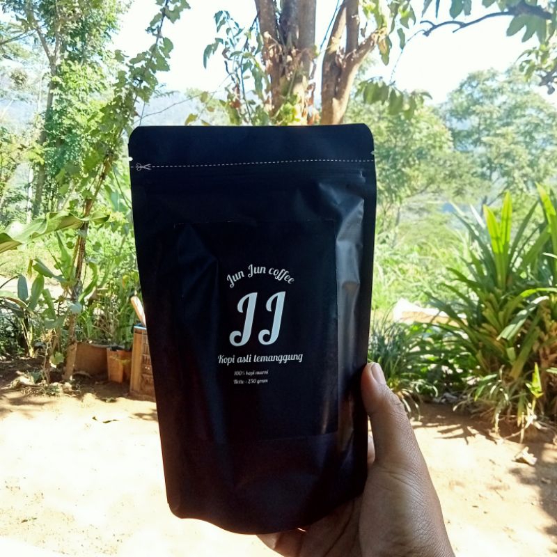 

JunJun coffee, kopi hitam,kopi murni, kopi asli temanggung , 250 gram