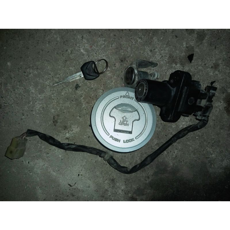 Kunci Kontak Cbr 250 Thailand Kunci kontak Set Cbr 250 Thailand Original