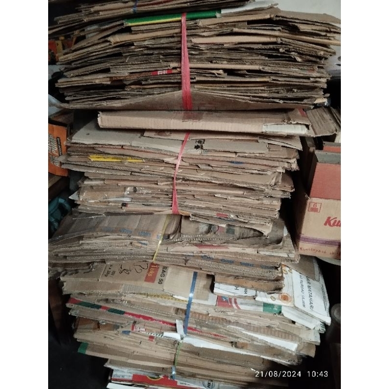 

DUS BEKAS DIJUAL PER 1 KILOGRAM RANDOM