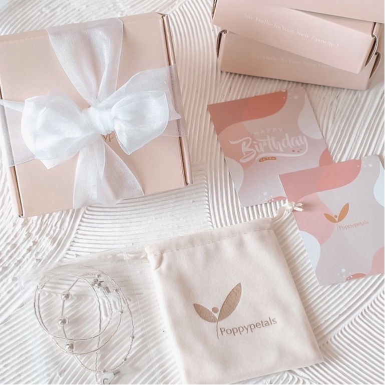 

Poppypetals Gift Box Paper Bag - Extra Packaging Detail Baca Deskripsi