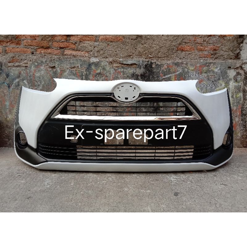 Bumper depan toyota sienta original