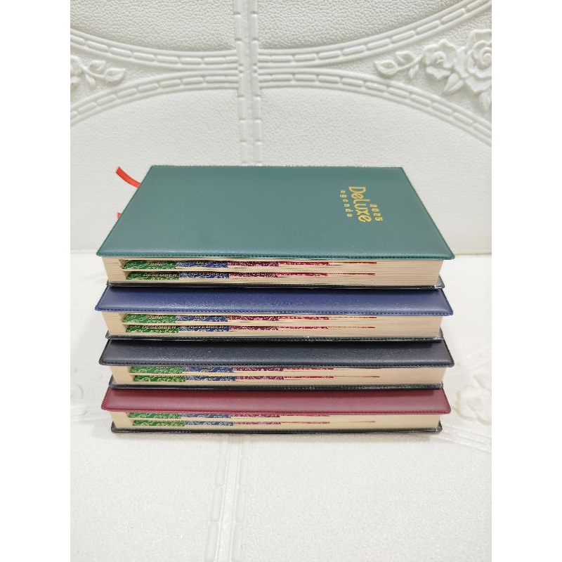 

buku tahunan/ agenda deluxe terbaru 2025