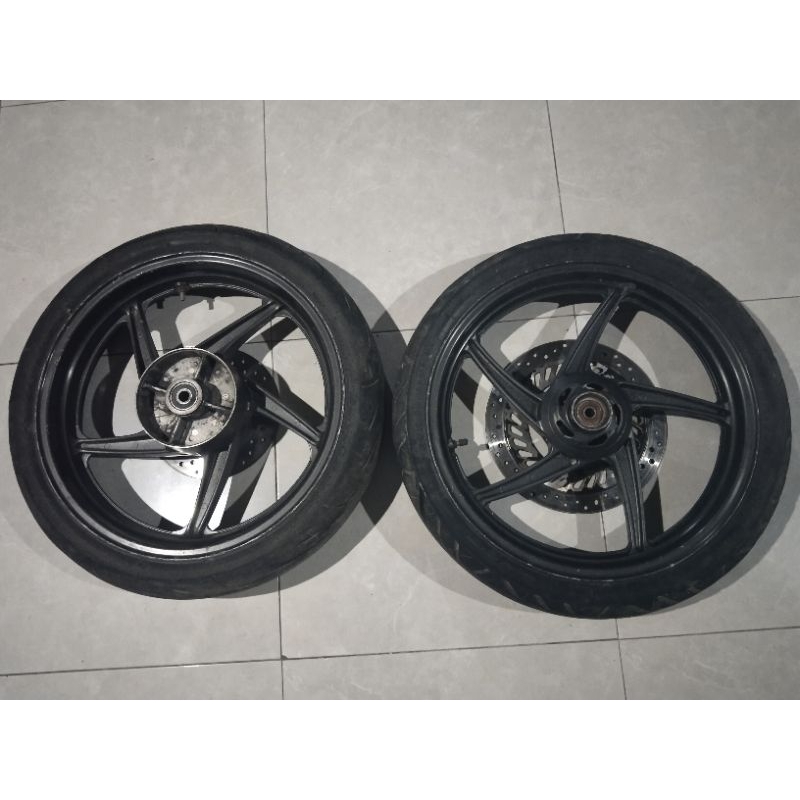 velek /pelek depan belakang honda CBR 150 CBU thailand original ( seken)
