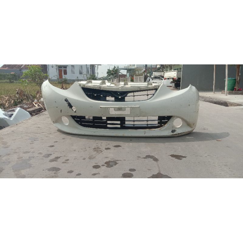 Bumper depan sirion 2010