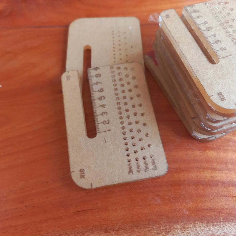 

Acrylic Template Stitching Hole Distance Corner Multifunctional Auxillary Ruler Leather Craft | Penggaris Multifungsi Jahit Kerajinan Kulit