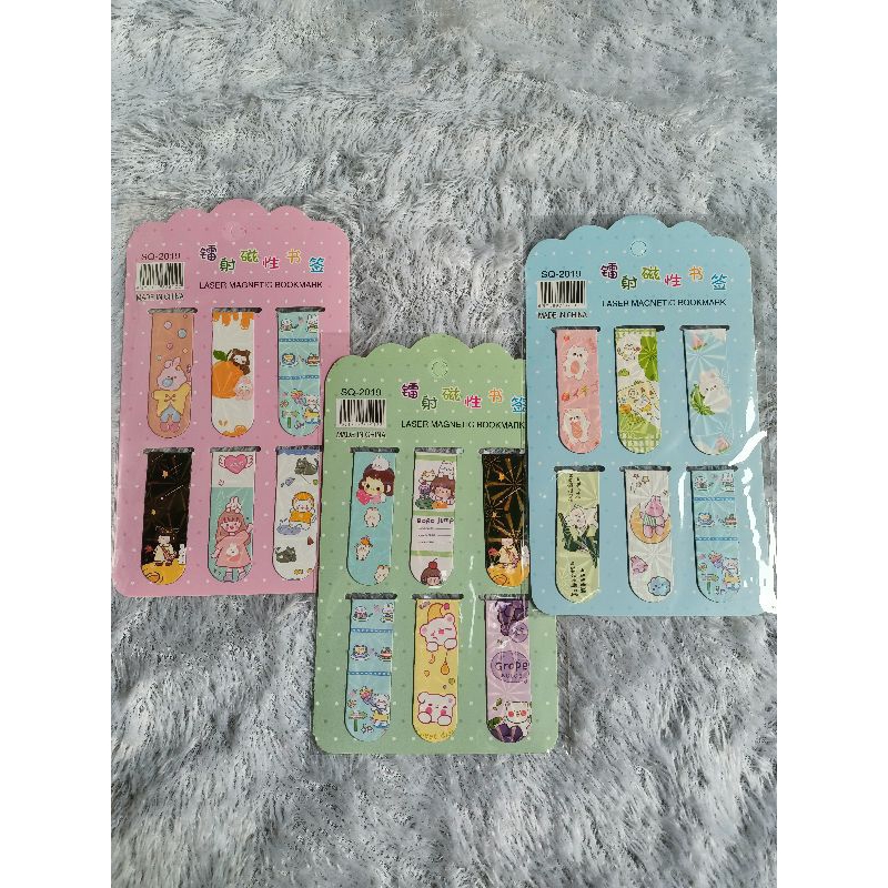 

pembatas buku magnet / magnetic bookmark