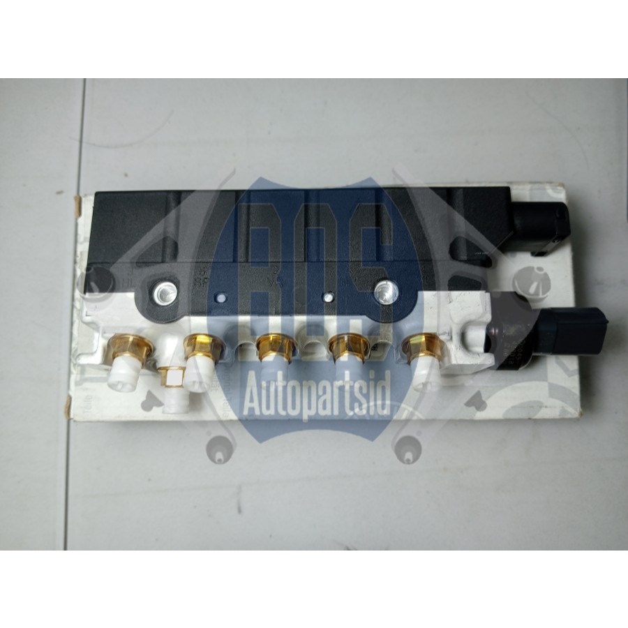 Valve Block Mercedes W220 Original