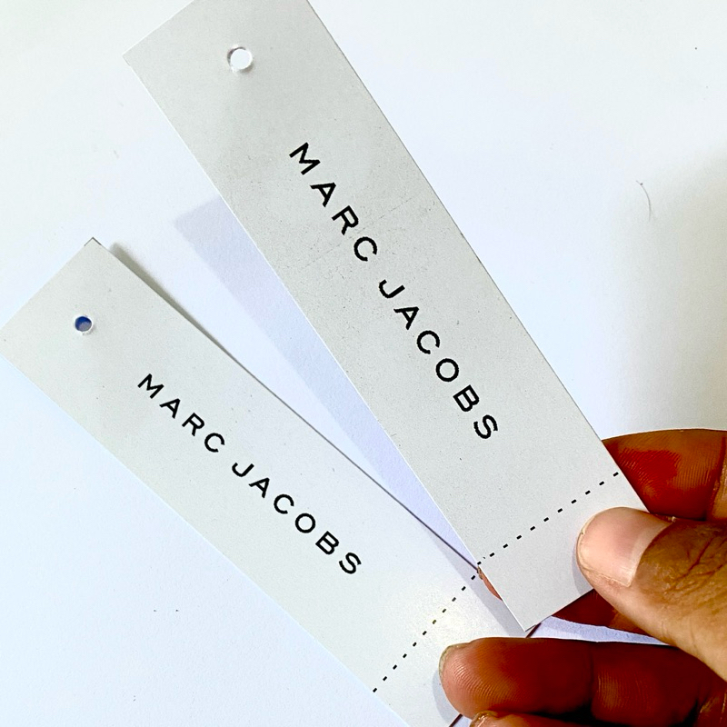 

HANGTAG MARC JACOBS // HANGTAG TAS MARC JACOBS // LABEL MARC JACOBS