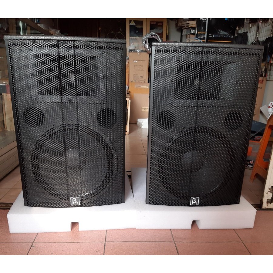 Speaker Aktif Beta 3 S215A 15 inch