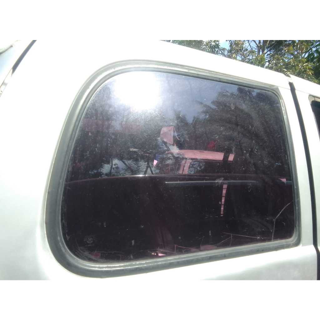 Kaca Daihatsu Espass