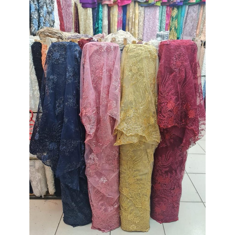 Kain Tile Ceplok Payet 3D Elegan Per 0,5 Meter – Bahan Kebaya & Gaun Pesta Modern