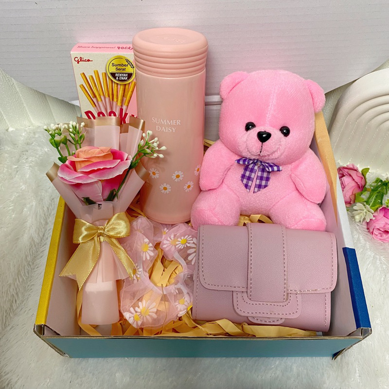 Kado Cantik Pink Buat Sahabat Hadiah Anniversary Hampers Ulang Tahun Kado Cewek