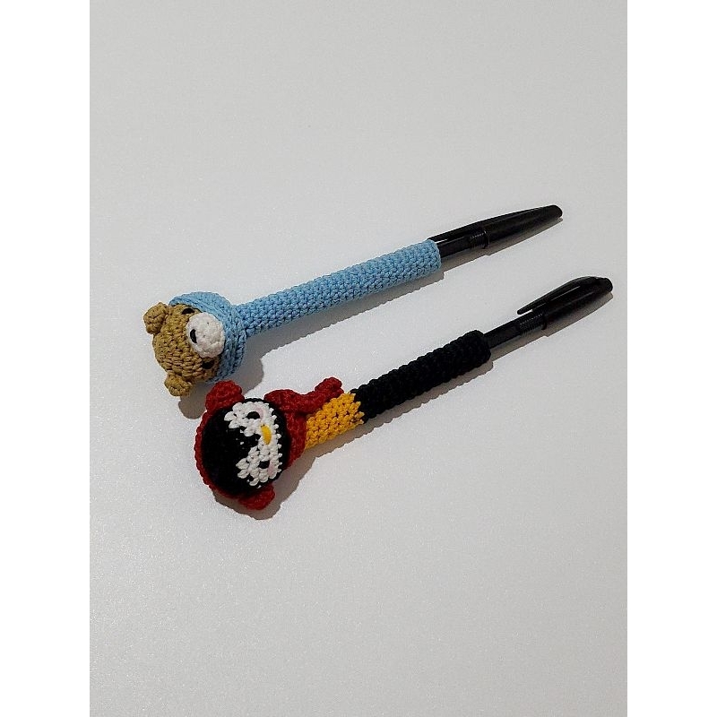 

Goodluck crochet pen topper