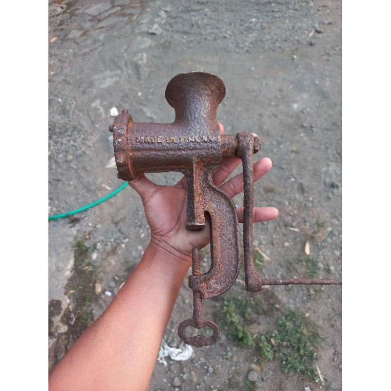 Gilingan daging SAMPO 5 Finlandia kuno antik jadul display