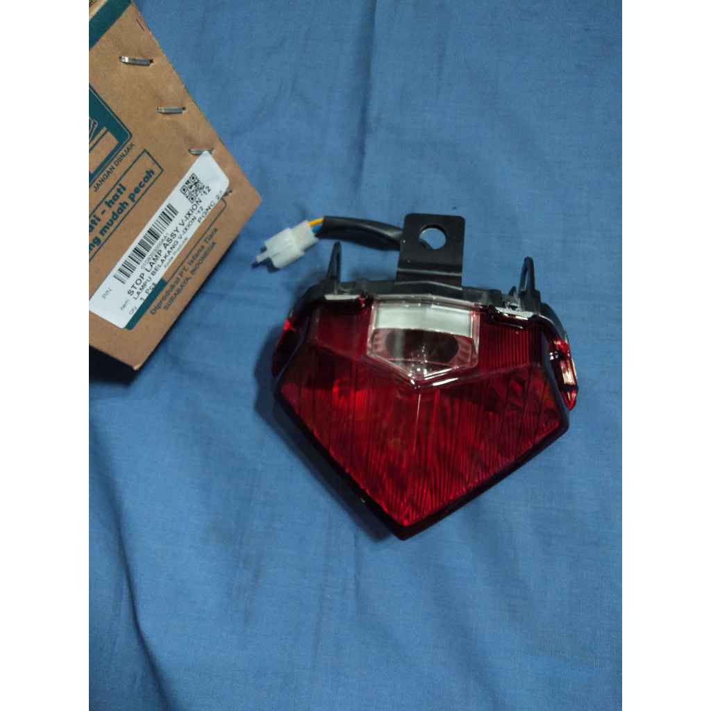 Stop Lamp  Assy Lampu Belakang VIXION 3C1 2012 2013 2014 2015 2016 MERK WIN