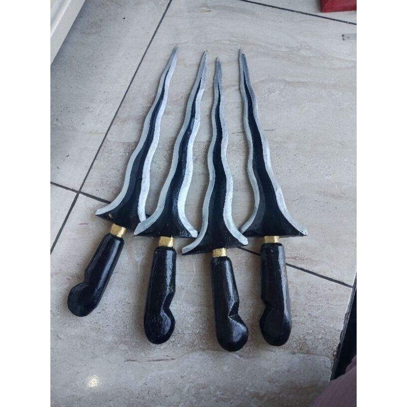 Keris kayu / keris baris manggala yuda / keris bali