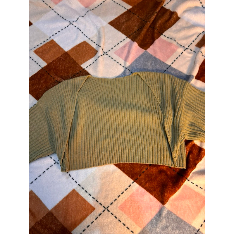 PRELOVED CARDIGAN CROP RAJUT