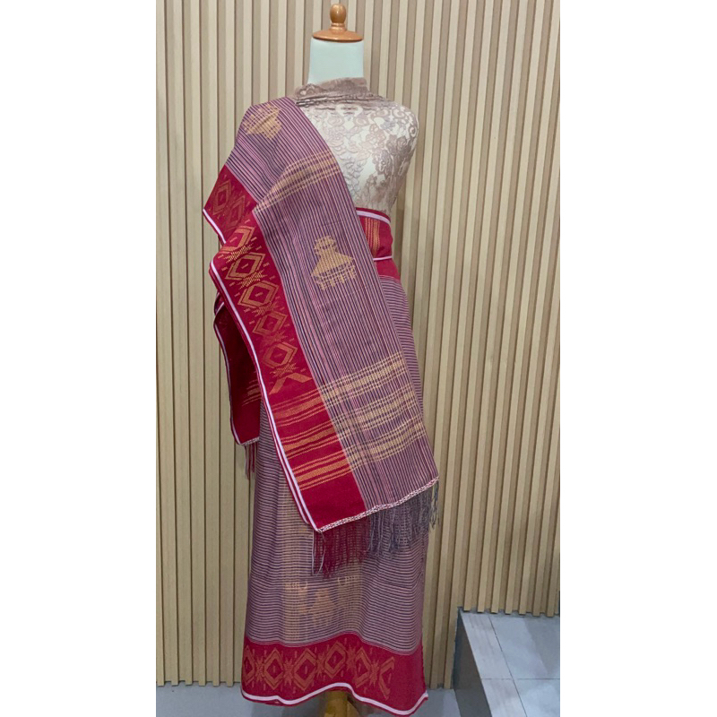 Setelan Uis Nipes Karo