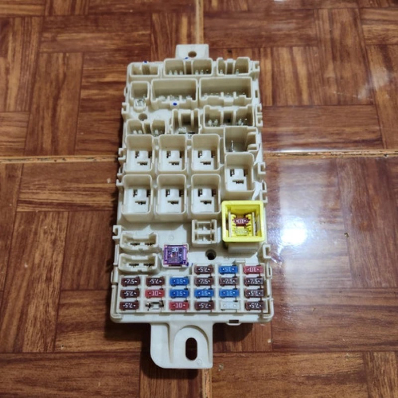 Box sekring fuse box rumah sekring mitsubishi xpander asli