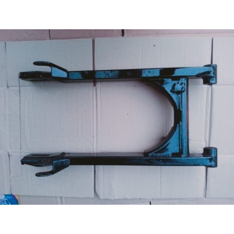 SASIS LENGAN AYUN AREM YAMAHA VEGA R NEW (scond) ORIGINAL.