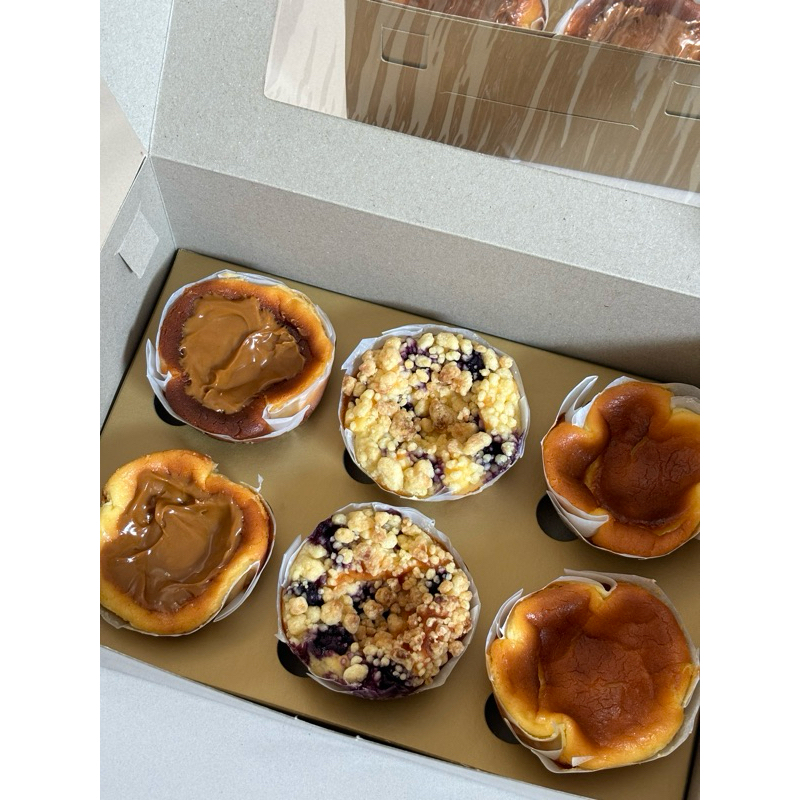 

Box of 6 Burnt Cheesecake