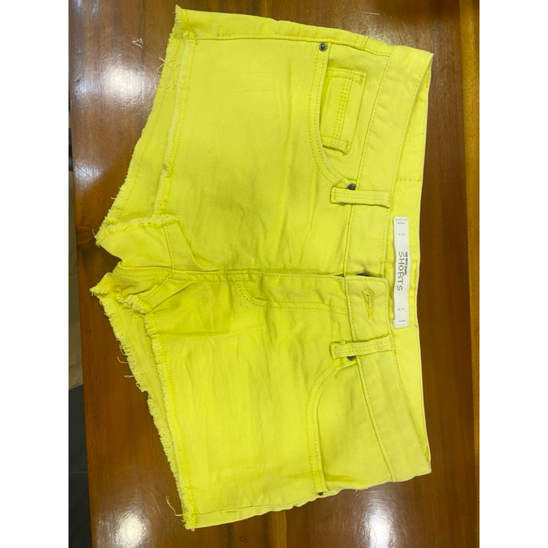 hotpants / celana pendek warna hijau neon