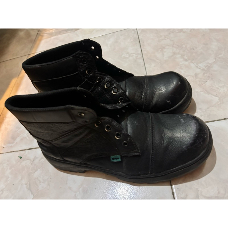 kickers sepatu kulit safety original
