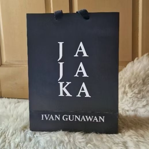 

Paperbag JAJAKA Ivan Gunawan Branded