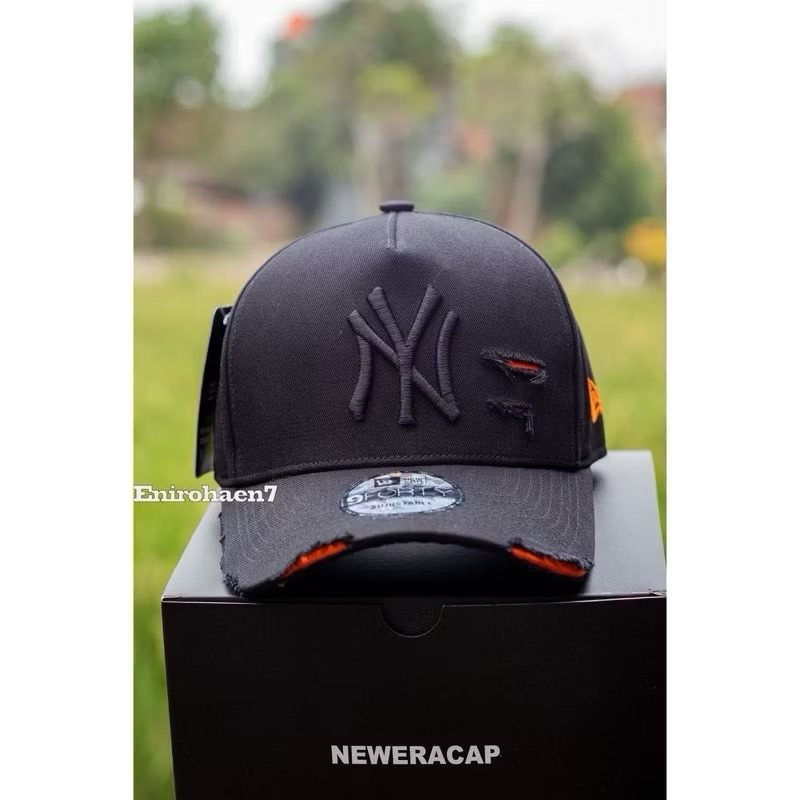 Topi Pria Distro Keren Original Murah Kekinian Simple Terlaris Baseball Cap Bordir NY New York Sobek
