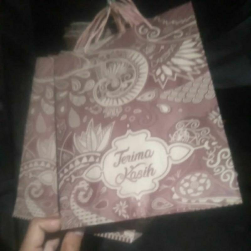 

Tas paperbag batik corak ukuran 21x17x5