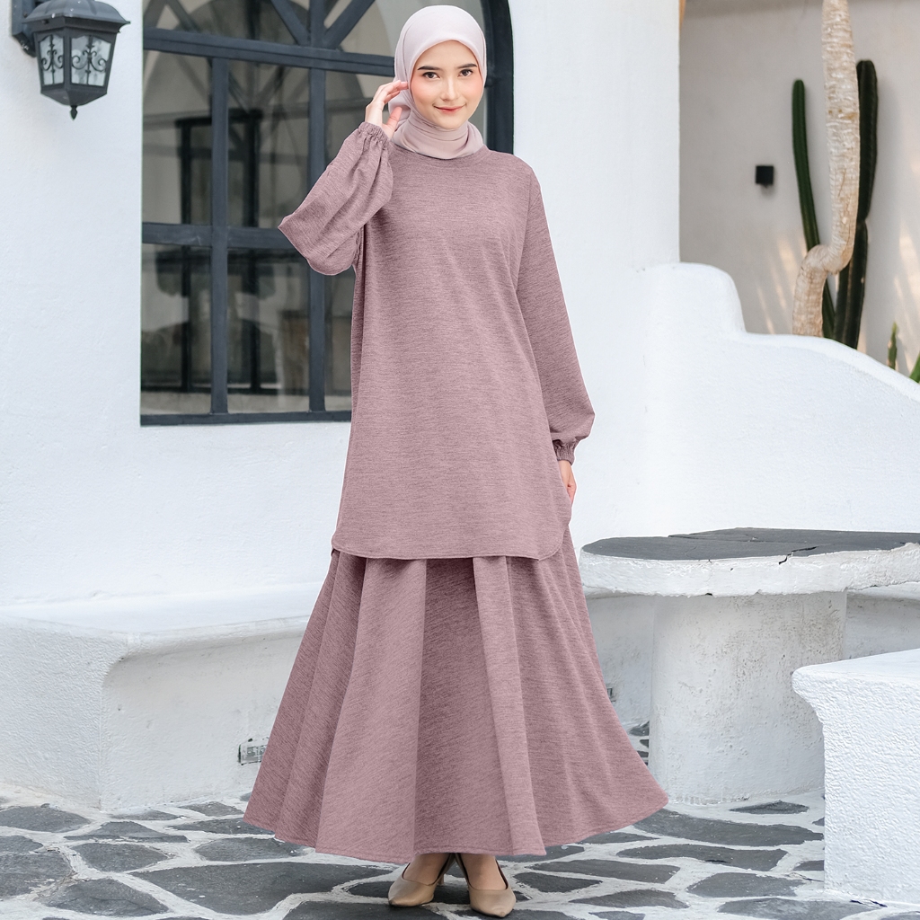 Setelan Rok dan Celana Baju Kurung Oval Abstrak Kaos  - JV Hasanah Oneset Baju Kurung Oval Abstract