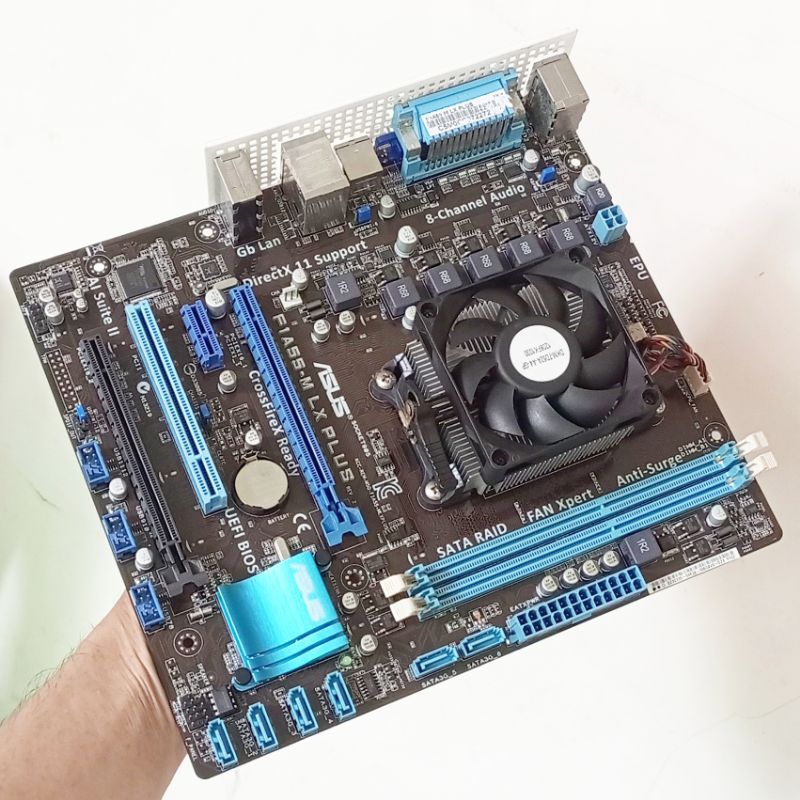 Paket AMD FM1. A8 3870 3GHZ Quad-Core & Asus F1A55-M LX Plus, 2 slot PCI express