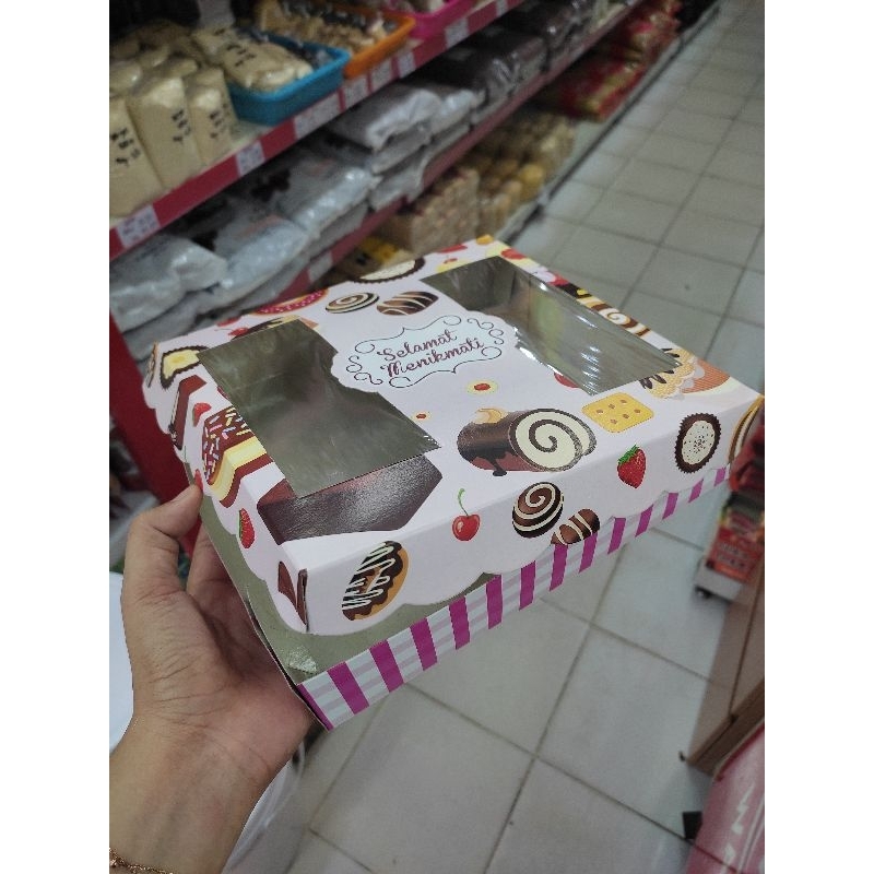 

(6pc) KOTAK/BOX KUE LAMINASI SIZE 22×22×5CM