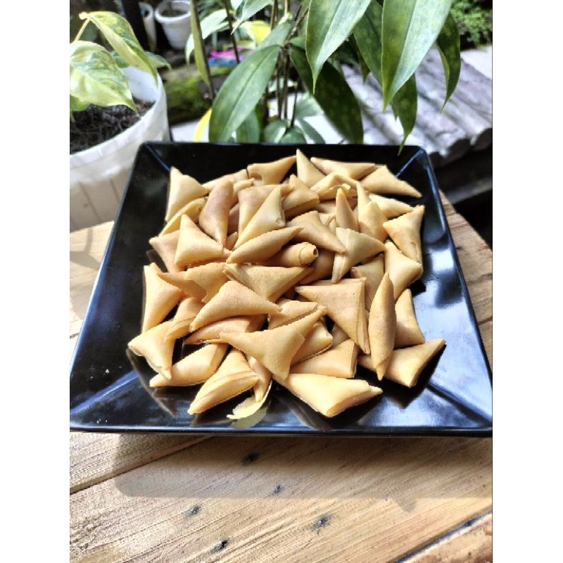 

samosa spesial / samosa kiloan 250g