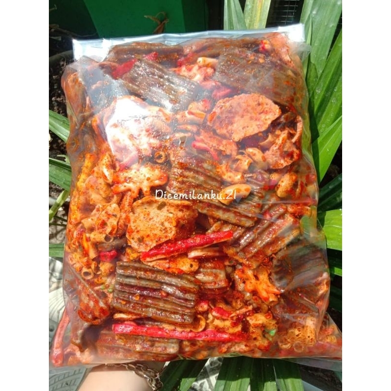 

KERUPUK SEBLAK CAMPUR/SEBLAK MIX /JENGKOL/BETON/CIMOL/MAKRONI/PEDO KEMASAN 1.kilo