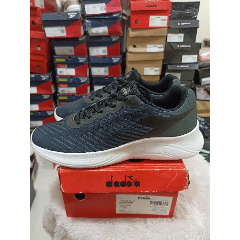 Diadora Funara Sepatu Ori Hitam