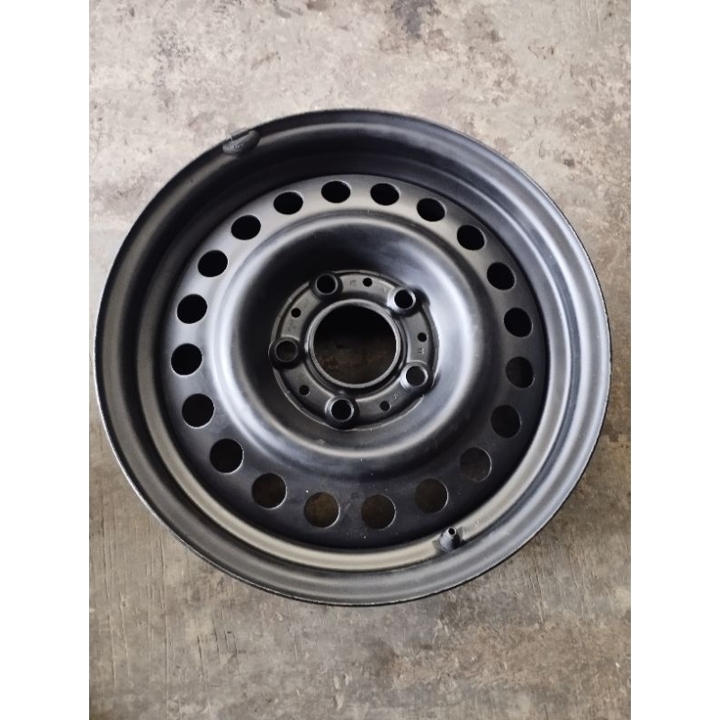 Velg velk pelk kaleng besi BMW R15