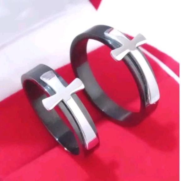 Cincin Couple Salib Hitam Cincin Titanium Asli Perhiasan Anti Karat & Pudar