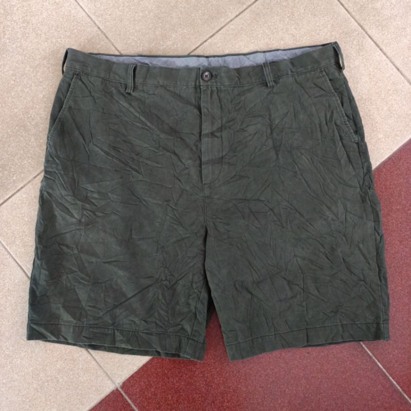 celana pendek chinos Amazon Essentials .68