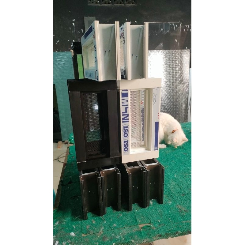 LOSTER ALUMUNIUM/ ANGIN-ANGIN ATAS PINTU