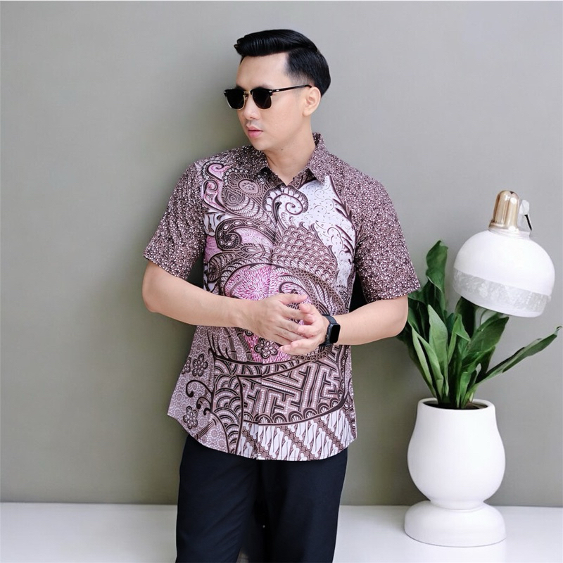 DUSTY PINK kemeja batik pria slimfit lengan pendek